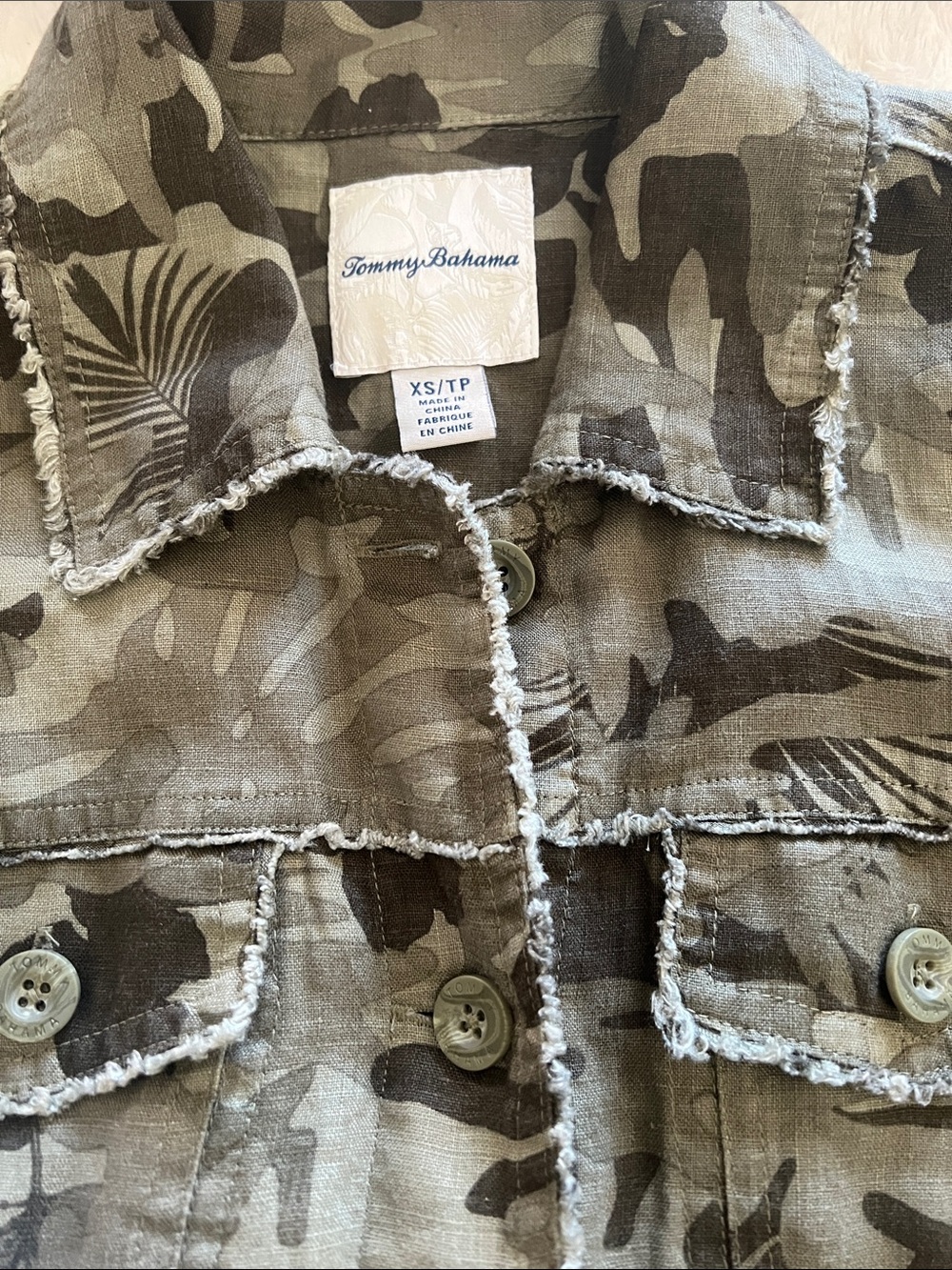 Tommy Bahama Two Palms Raw Edge Linen Jacket XS. Limited tropical camo print. - Picture 3 of 6
